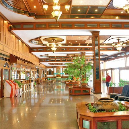 Royal Twins Palace Hotel Pattaya Exterior foto